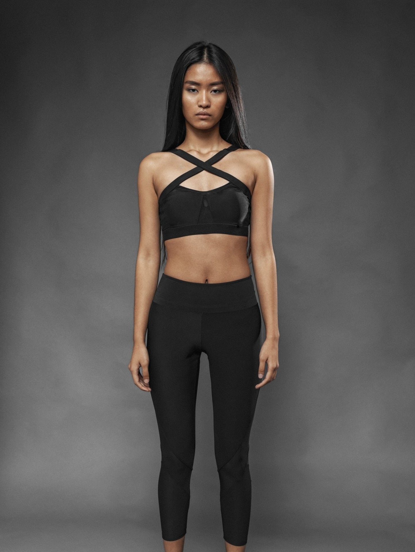 Top Sport Nero Incrociato Olimpia - Carami - Caramì Lingerie & Activewear Made in Italy