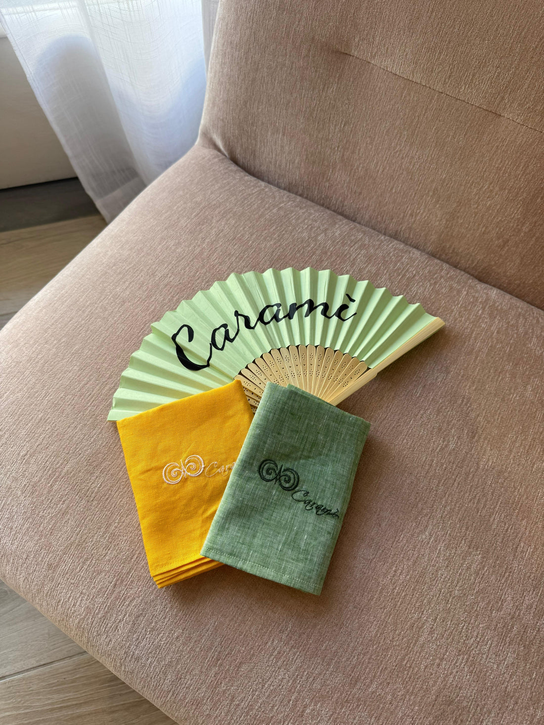 Caramì: L'Essenza dell'Estate Italiana nel Tuo Guardaroba di Lusso