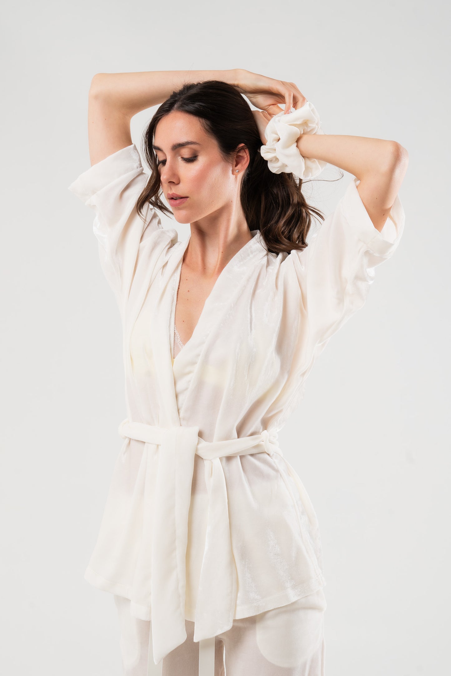 White Silk Velvet Short Kimono