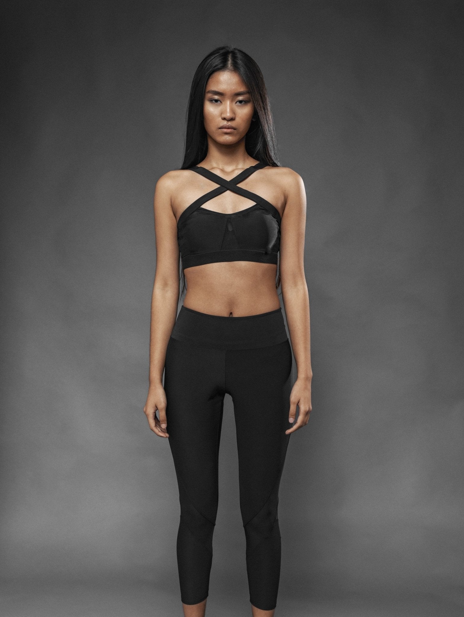 Top Sport Nero Incrociato Olimpia - Carami - Caramì Lingerie & Activewear Made in Italy